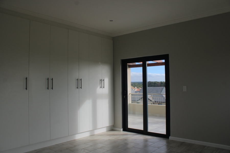 4 Bedroom Property for Sale in Kidds Beach Eastern Cape